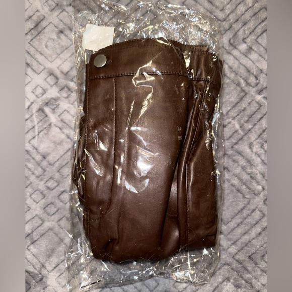 WetSeal Small High Rise Faux Leather Skinny Pants in Brown - Picture 6 of 6